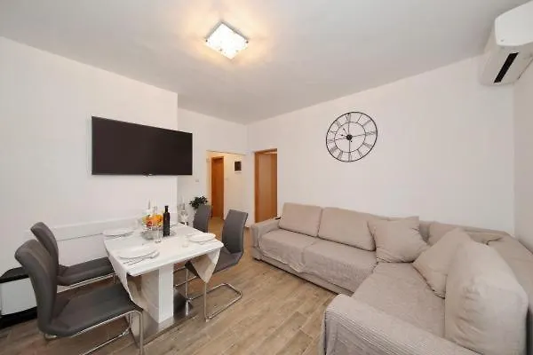 Pasman Holidays Lägenhet *